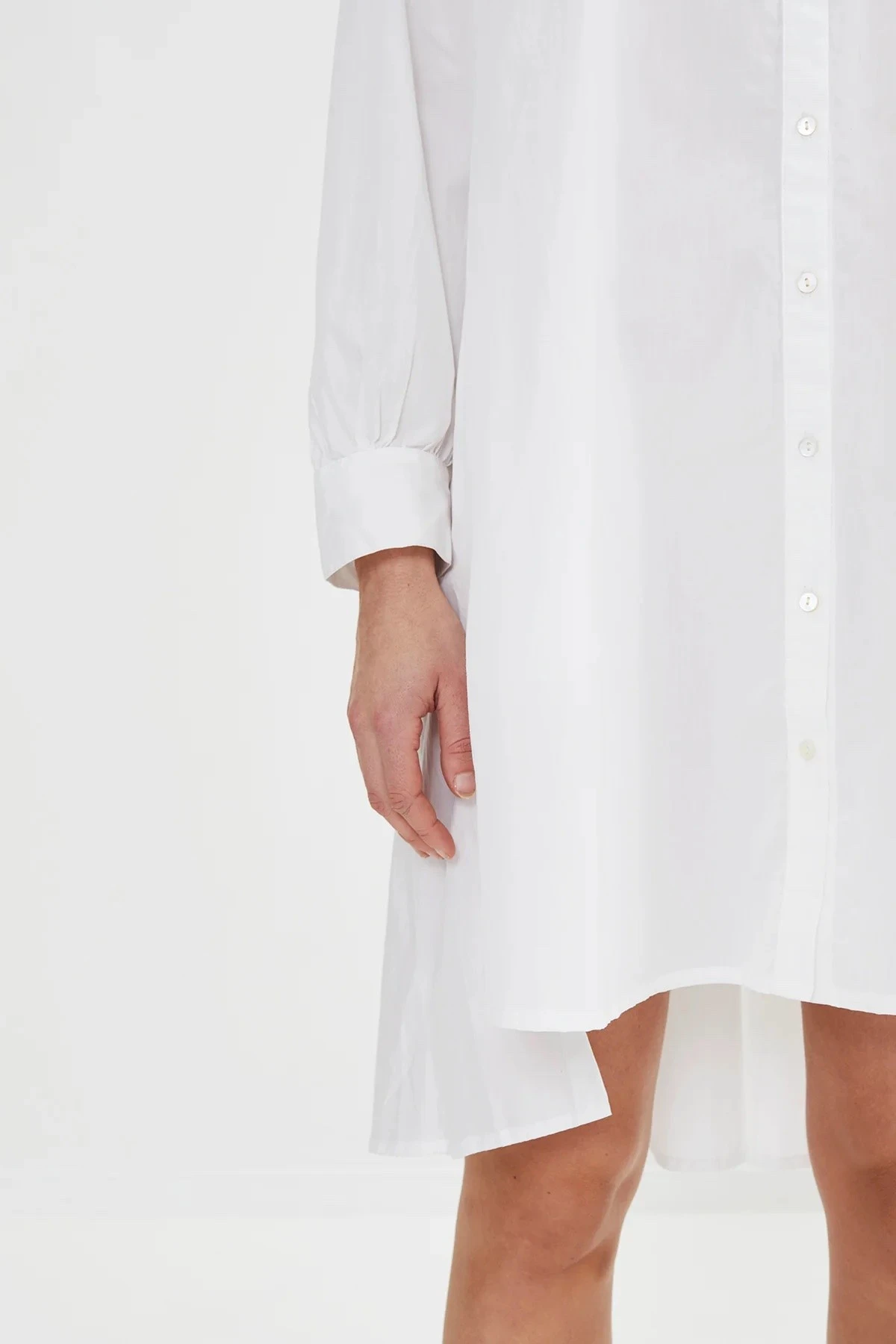 RABENS SALONER Robe LIN 6 RABENS SALONER Robe LIN – Image 4